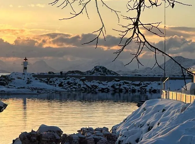 Lofoten Kabelvag-Small Apartment